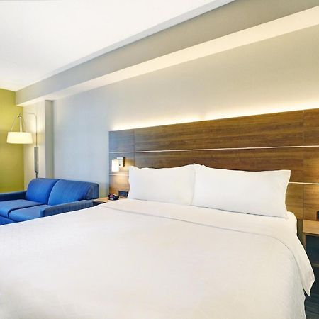 Holiday Inn Express Whitby Oshawa By Ihg Εξωτερικό φωτογραφία