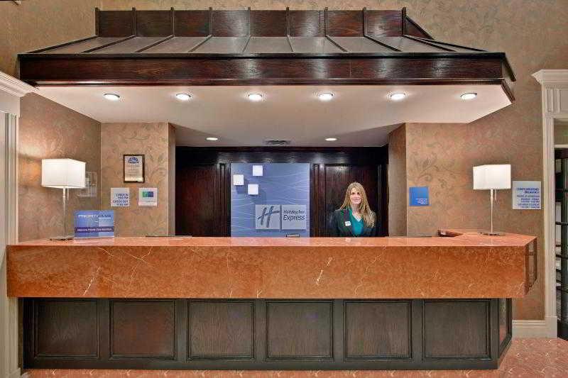 Holiday Inn Express Whitby Oshawa By Ihg Εξωτερικό φωτογραφία