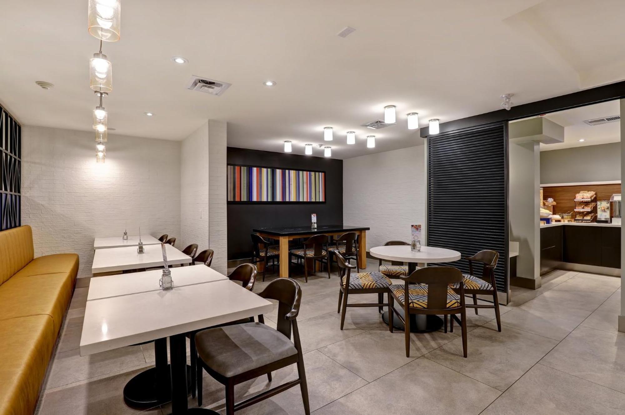 Holiday Inn Express Whitby Oshawa By Ihg Εξωτερικό φωτογραφία
