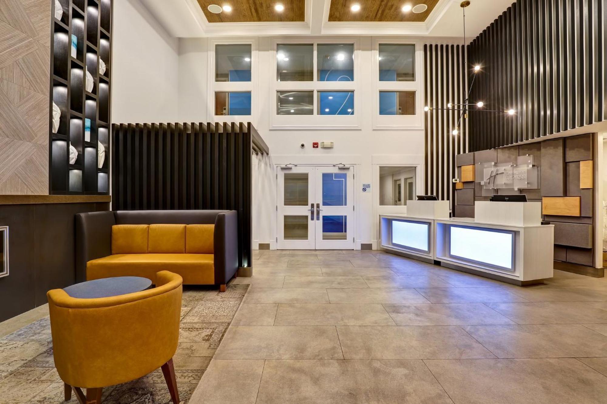 Holiday Inn Express Whitby Oshawa By Ihg Εξωτερικό φωτογραφία