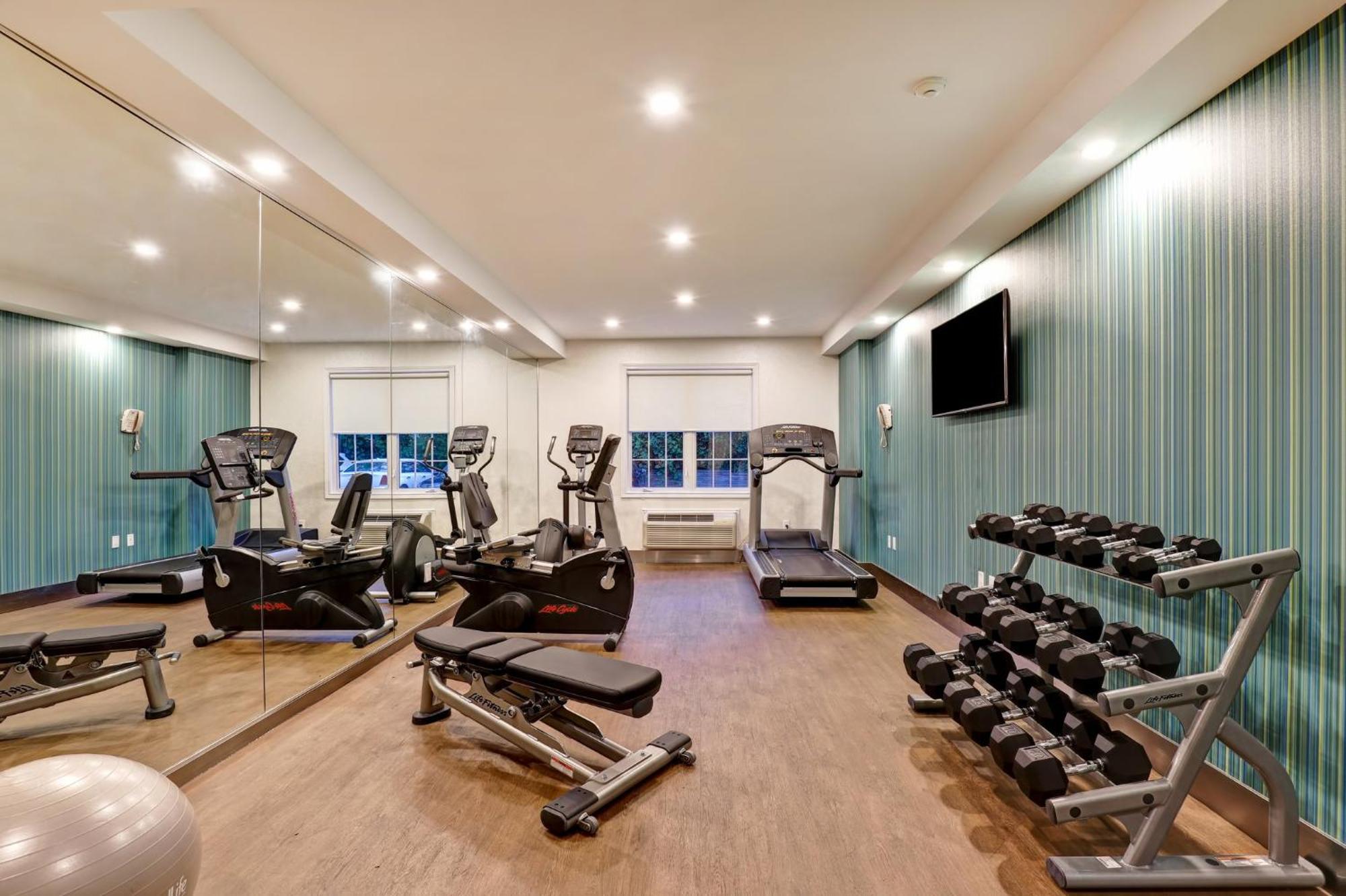 Holiday Inn Express Whitby Oshawa By Ihg Εξωτερικό φωτογραφία