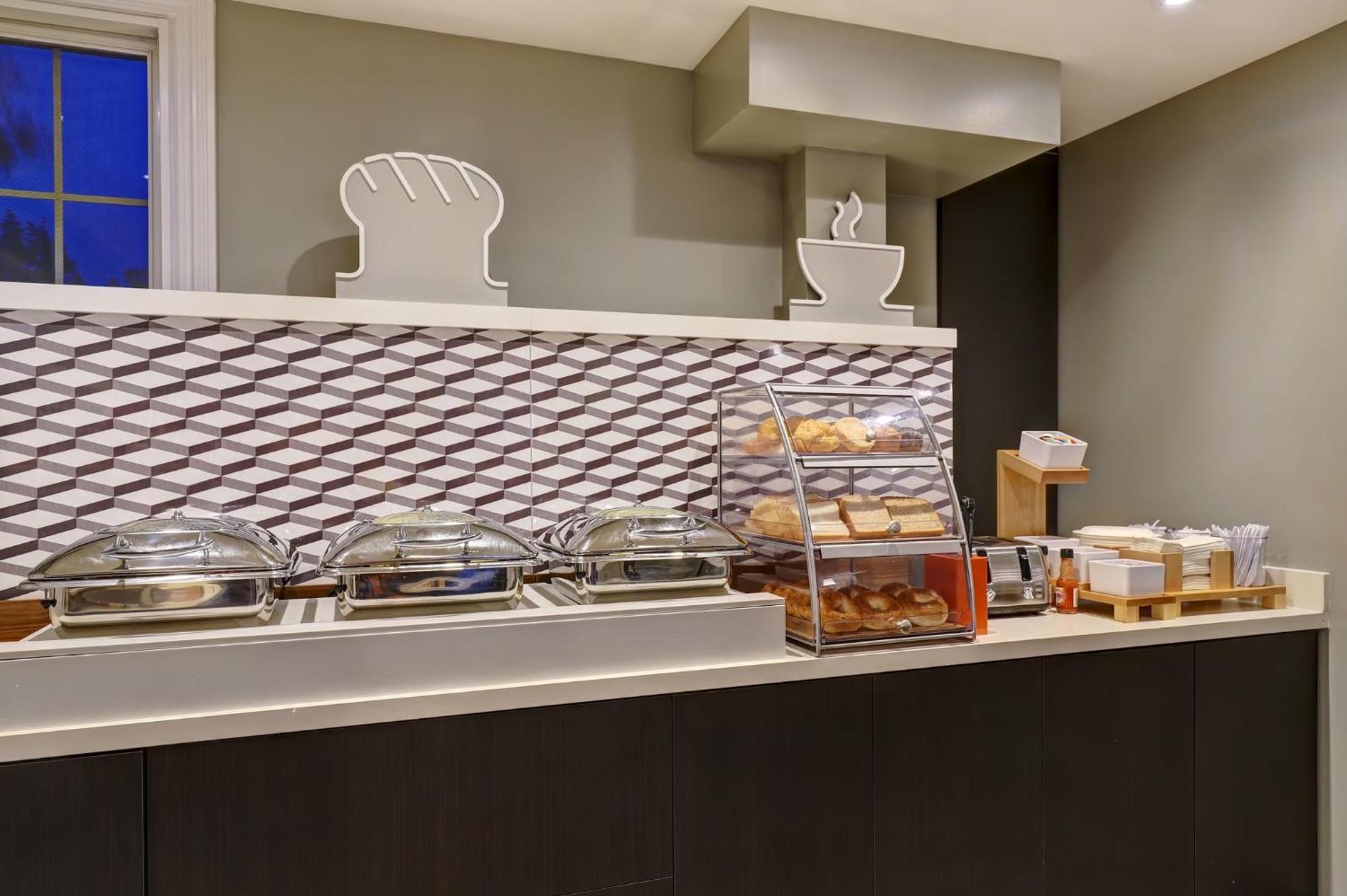 Holiday Inn Express Whitby Oshawa By Ihg Εξωτερικό φωτογραφία