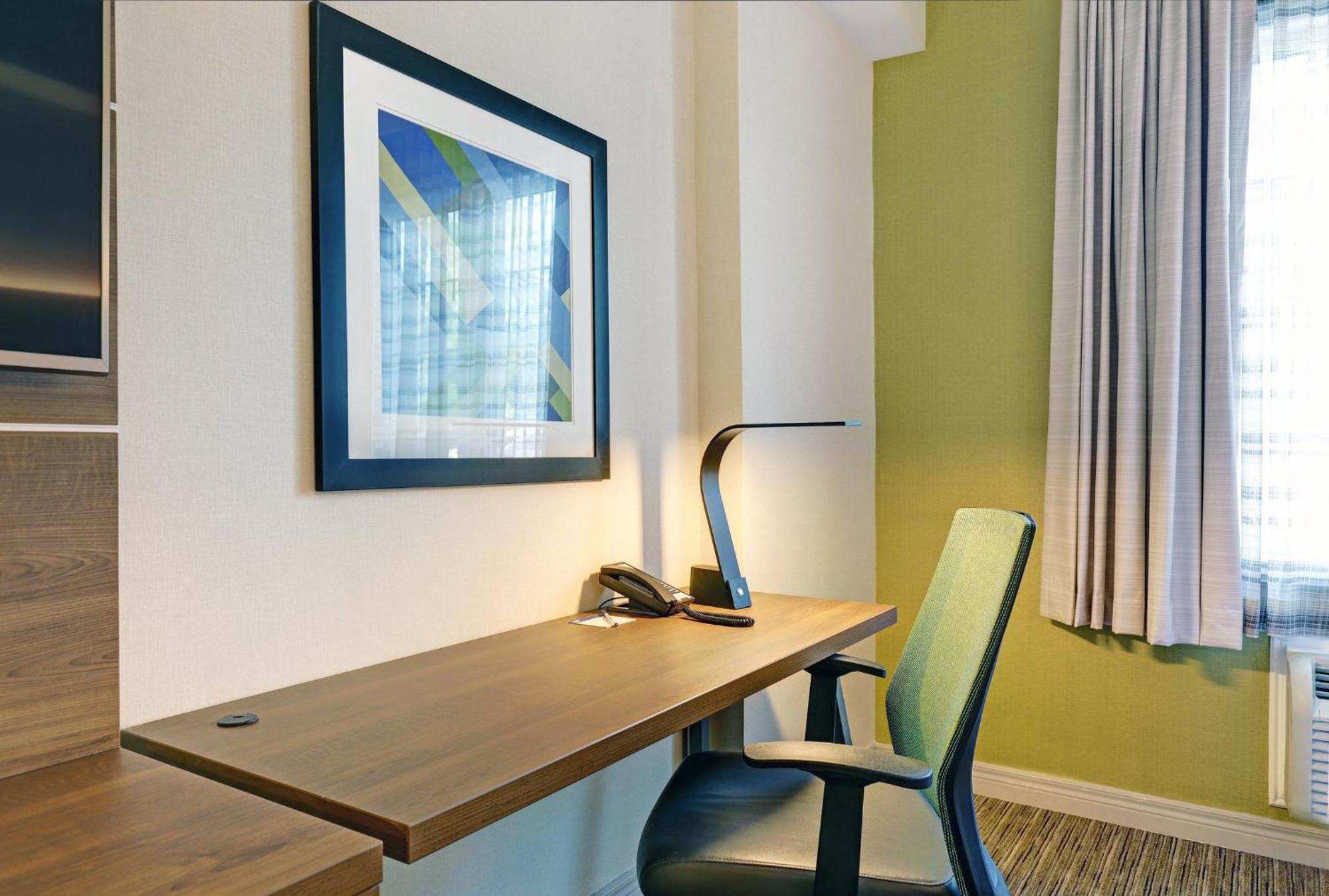 Holiday Inn Express Whitby Oshawa By Ihg Εξωτερικό φωτογραφία