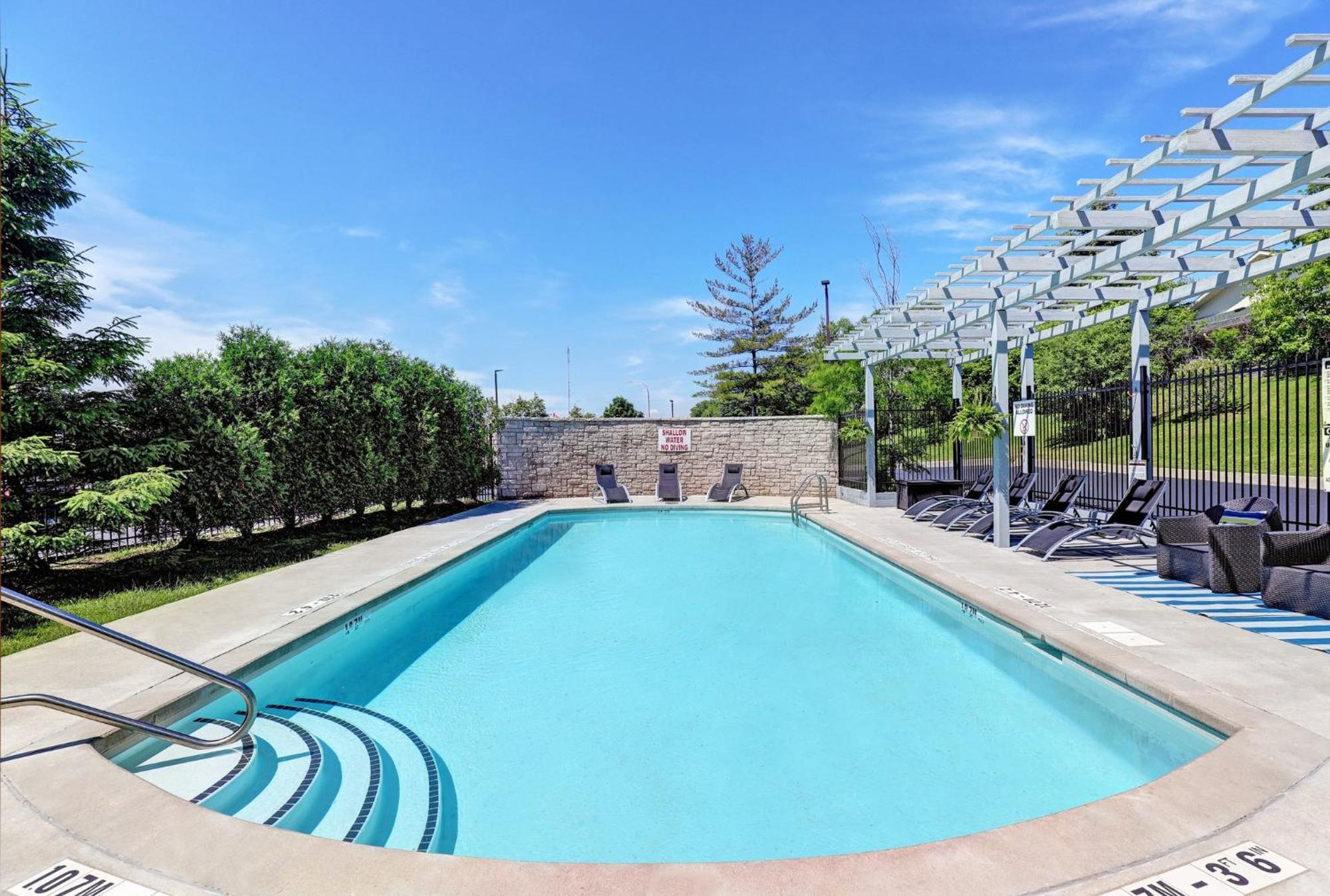 Holiday Inn Express Whitby Oshawa By Ihg Εξωτερικό φωτογραφία
