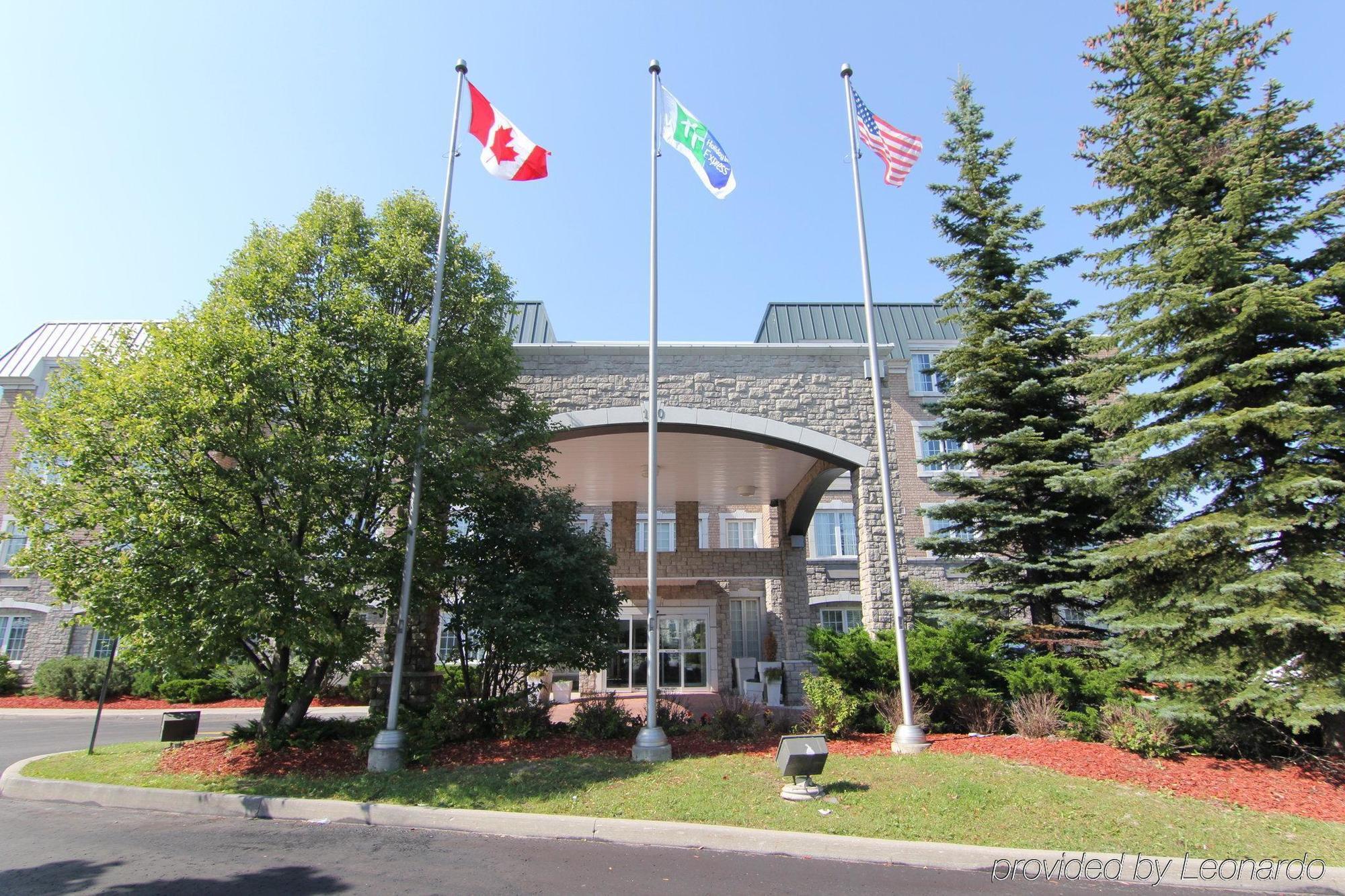 Holiday Inn Express Whitby Oshawa By Ihg Εξωτερικό φωτογραφία