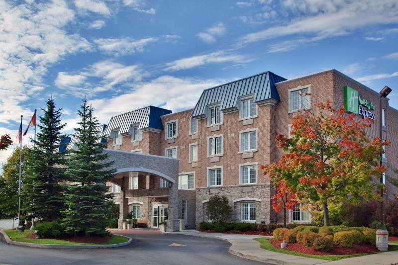 Holiday Inn Express Whitby Oshawa By Ihg Εξωτερικό φωτογραφία